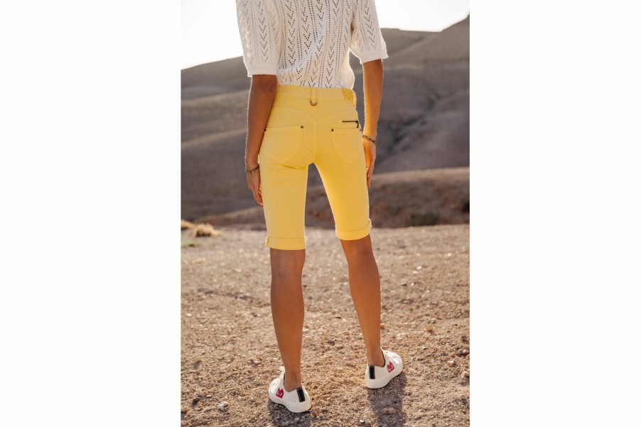 Shorts | Freeman T Porter Belixa New Magic Color Slim-Fit Bermuda Woman, Banana Cream