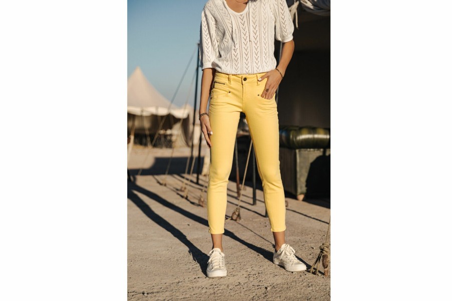 Colored Pants | Freeman T Porter Alexa Cropped New Magic Color Colored Pants Woman, Banana Cream