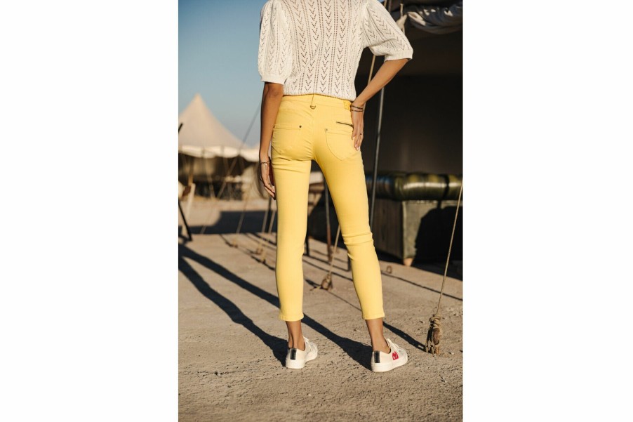 Colored Pants | Freeman T Porter Alexa Cropped New Magic Color Colored Pants Woman, Banana Cream