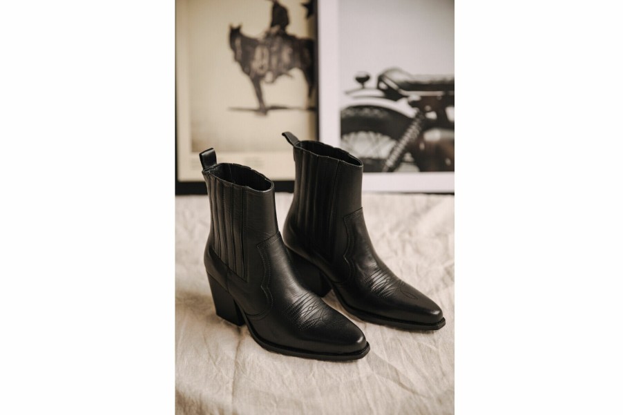 Shoes | Freeman T Porter Teresa Crust Leather Boots Woman, Black