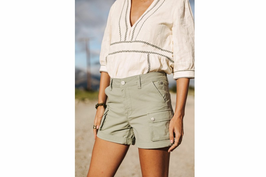 Shorts | Freeman T Porter Alana Calvi Cargo Shorts Woman, Lily Pad